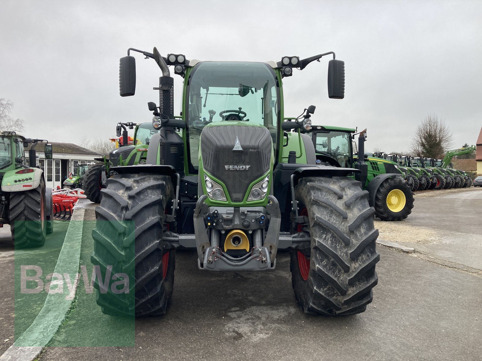 Traktor типа Fendt 718 Vario ProfiPlus S4 RTK, Gebrauchtmaschine в Dinkelsbühl (Фотография 3)