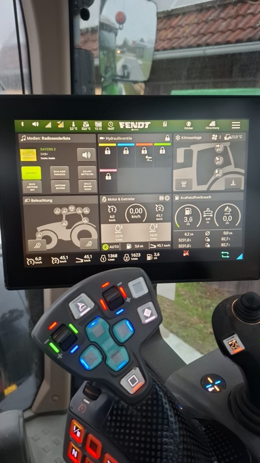 Traktor Türe ait Fendt 718 Vario ProfiPlus, Gebrauchtmaschine içinde Leutershausen (resim 4)