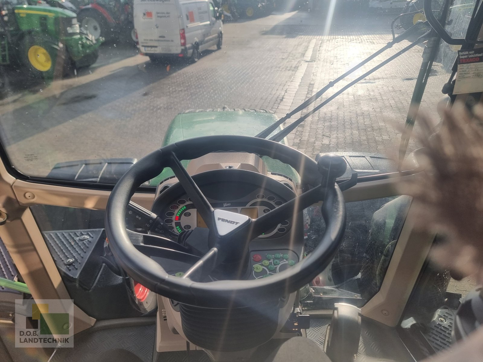 Traktor typu Fendt 718 Vario ProfiPlus, Gebrauchtmaschine w Regensburg (Zdjęcie 25)