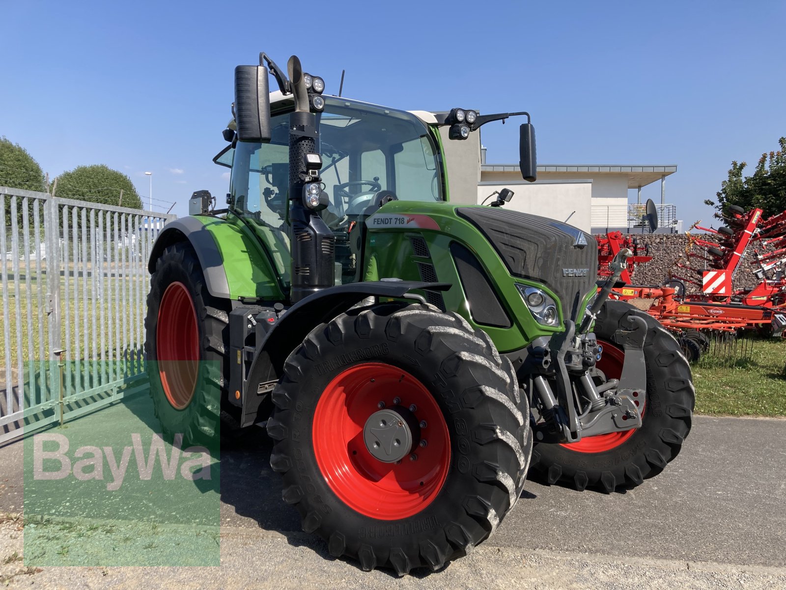 Traktor типа Fendt 718 Vario ProfiPlus, Gebrauchtmaschine в Giebelstadt (Фотография 3)