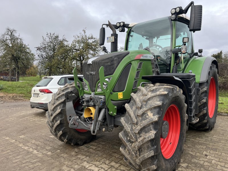 Traktor of the type Fendt 718 Vario ProfiPlus, Gebrauchtmaschine in Karlsruhe