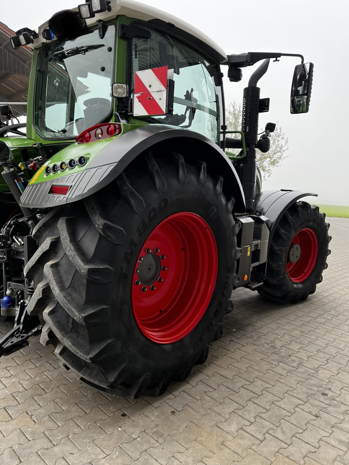 Traktor van het type Fendt 718 Vario ProfiPlus, Gebrauchtmaschine in Fürstenzell (Foto 12)