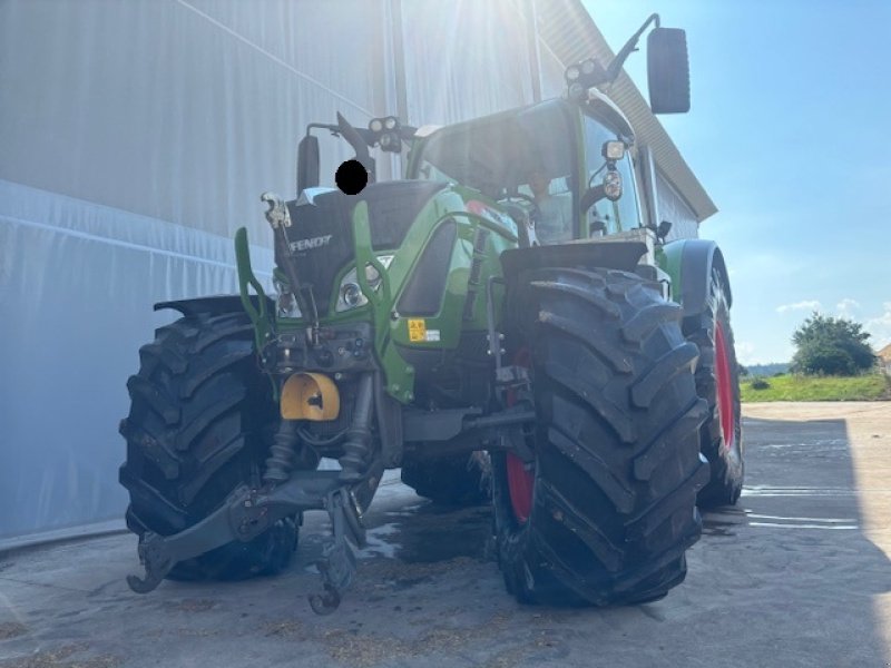 Traktor типа Fendt 718 Vario ProfiPlus, Gebrauchtmaschine в Feuchtwangen (Фотография 1)