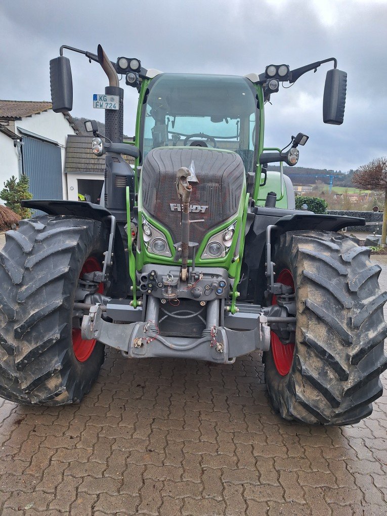 Traktor des Typs Fendt 718 Vario ProfiPlus, Gebrauchtmaschine in Nüdlingen (Bild 2)