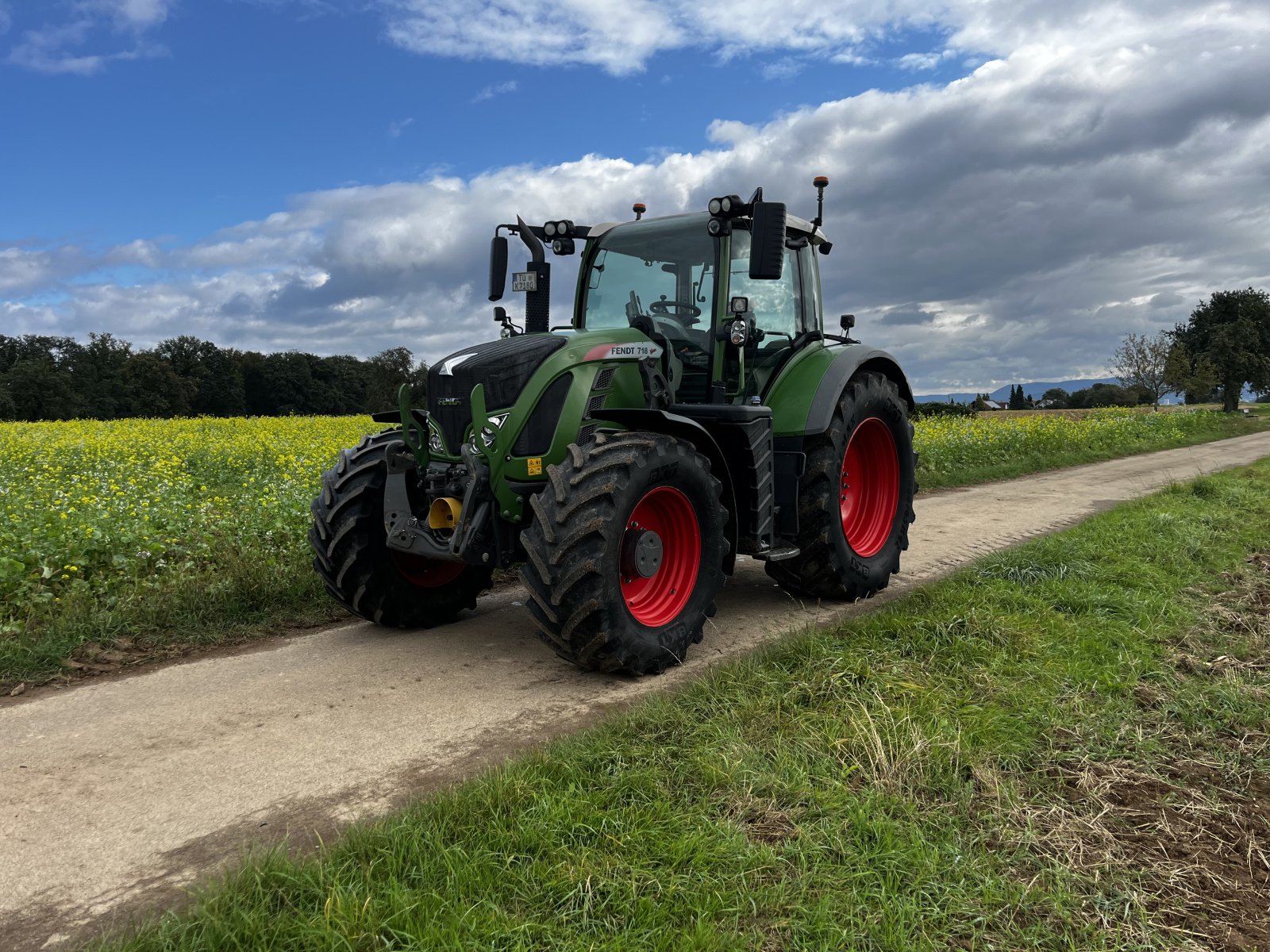 Traktor типа Fendt 718 Vario ProfiPlus, Gebrauchtmaschine в Kusterdingen (Фотография 1)