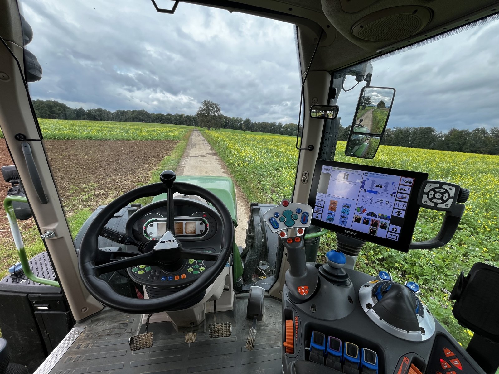 Traktor типа Fendt 718 Vario ProfiPlus, Gebrauchtmaschine в Kusterdingen (Фотография 5)