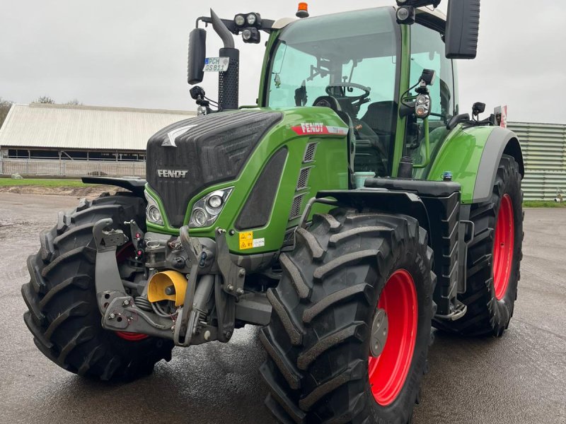 Traktor des Typs Fendt 718 Vario ProfiPlus, Gebrauchtmaschine in Stieten (Bild 1)