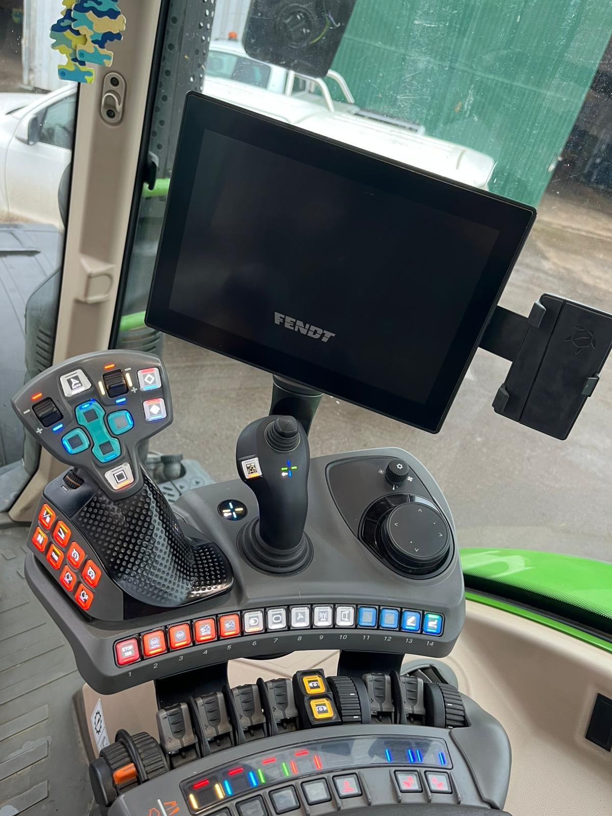 Traktor a típus Fendt 718 Vario ProfiPlus, Gebrauchtmaschine ekkor: Stieten (Kép 6)