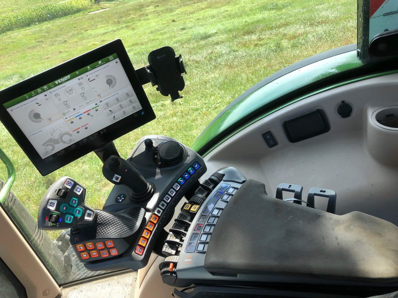 Traktor del tipo Fendt 718 Vario ProfiPlus, Gebrauchtmaschine In Ampfing (Immagine 5)