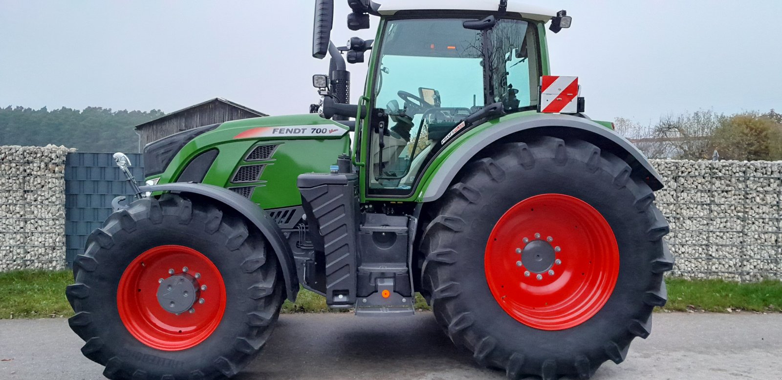 Traktor typu Fendt 718 Vario ProfiPlus, Gebrauchtmaschine w Windsbach (Zdjęcie 2)