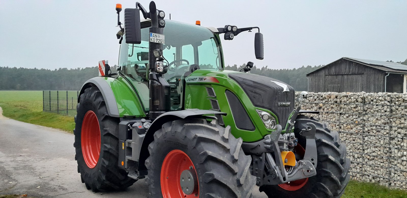 Traktor typu Fendt 718 Vario ProfiPlus, Gebrauchtmaschine w Windsbach (Zdjęcie 18)