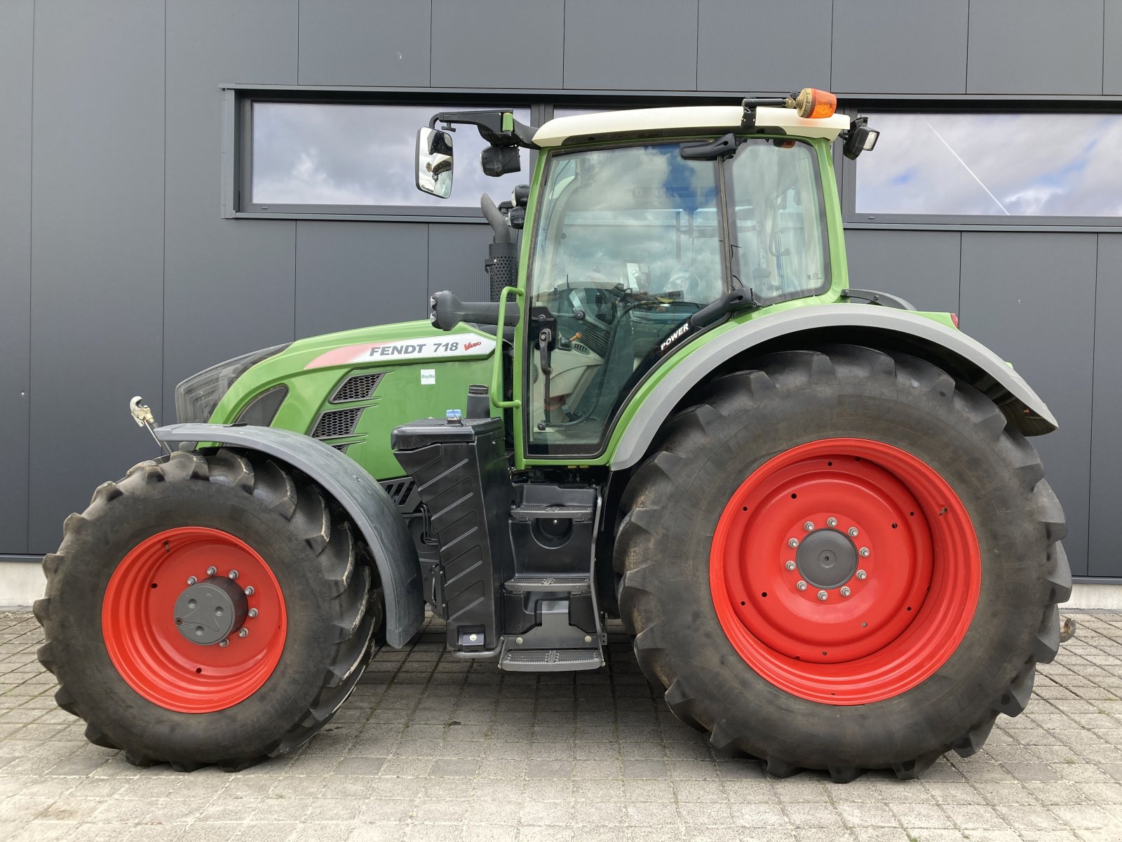 Traktor του τύπου Fendt 718 Vario S4 Power, Gebrauchtmaschine σε Wülfershausen an der Saale (Φωτογραφία 1)