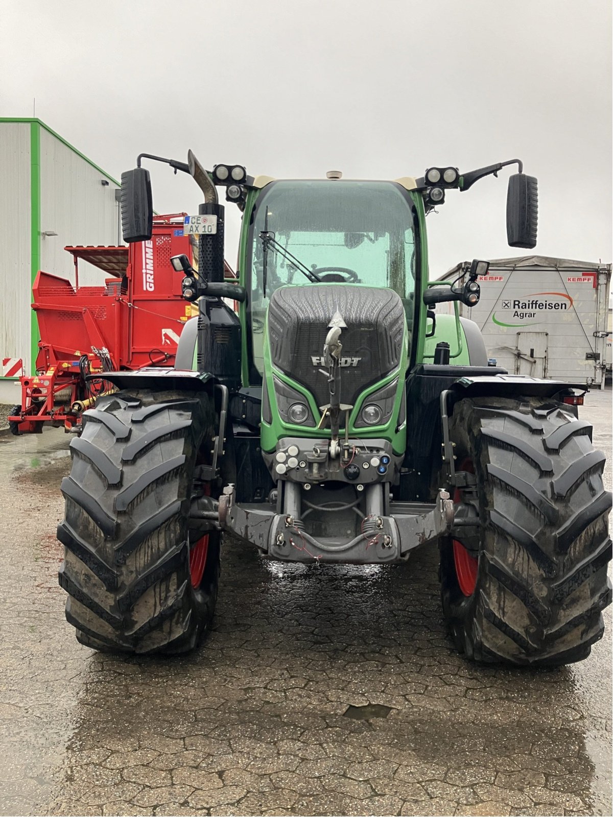 Traktor van het type Fendt 718 Vario S4 Power, Gebrauchtmaschine in Hillerse (Foto 5)