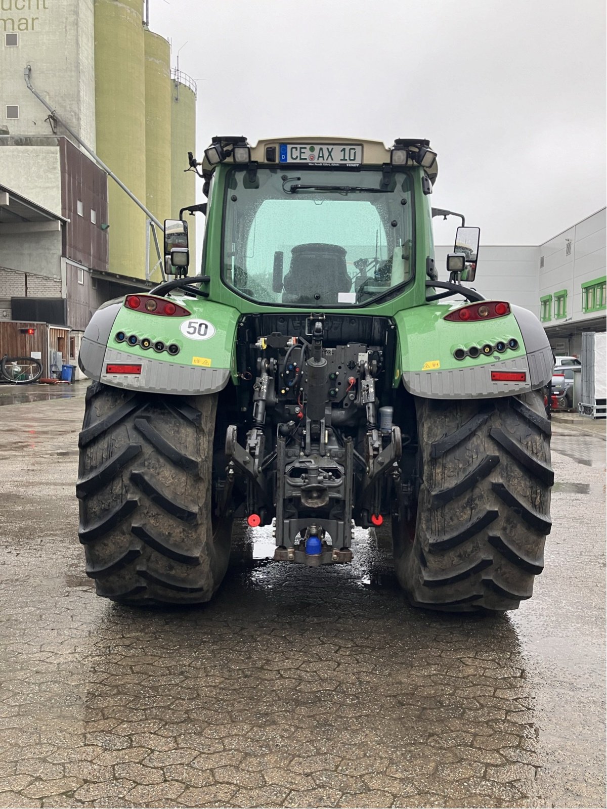 Traktor van het type Fendt 718 Vario S4 Power, Gebrauchtmaschine in Hillerse (Foto 9)