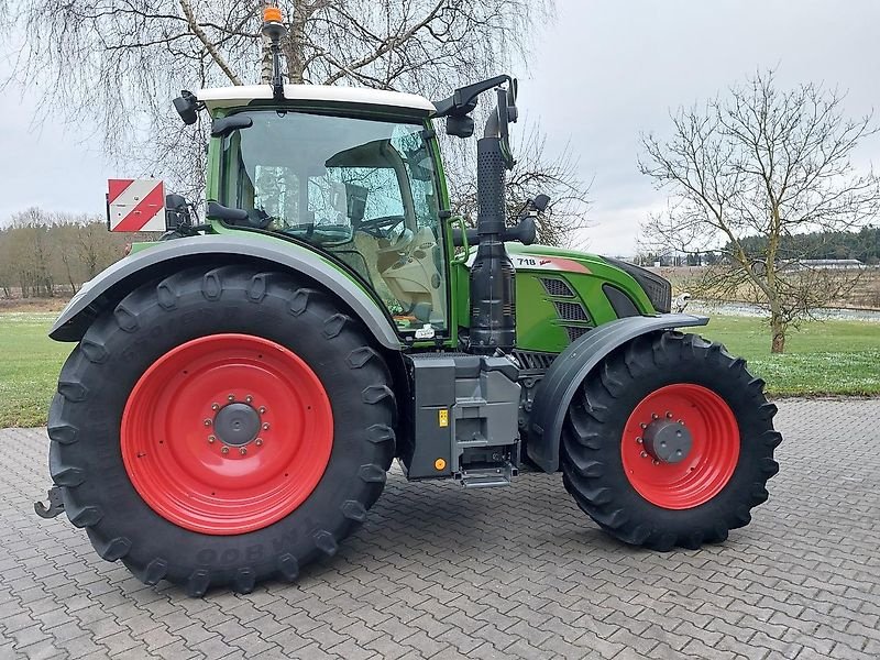 Traktor du type Fendt 718 Vario S4 Profi Plus RTK Frontzapwelle, sehr schöner Zustand, Gebrauchtmaschine en Tirschenreuth (Photo 9)