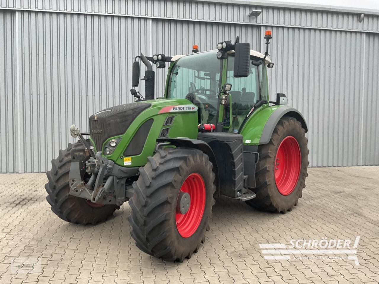 Traktor типа Fendt 718 VARIO S4 PROFI PLUS, Gebrauchtmaschine в Holdorf (Фотография 1)