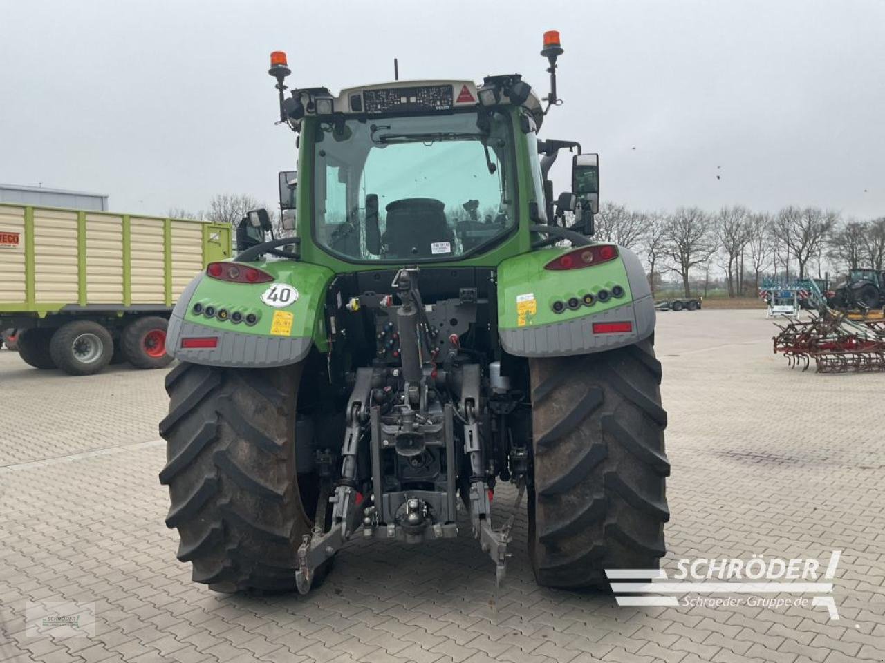 Traktor типа Fendt 718 VARIO S4 PROFI PLUS, Gebrauchtmaschine в Holdorf (Фотография 5)