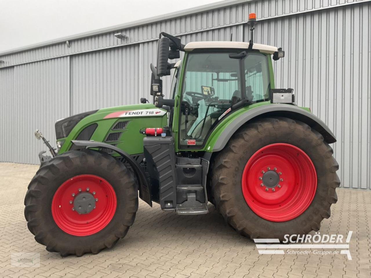 Traktor типа Fendt 718 VARIO S4 PROFI PLUS, Gebrauchtmaschine в Holdorf (Фотография 12)