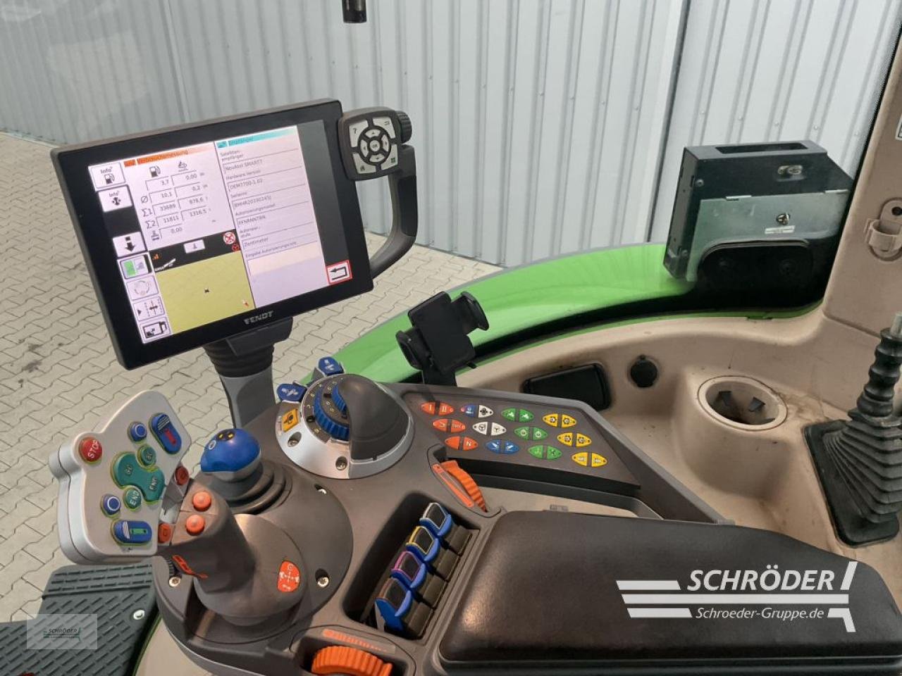 Traktor типа Fendt 718 VARIO S4 PROFI PLUS, Gebrauchtmaschine в Holdorf (Фотография 21)