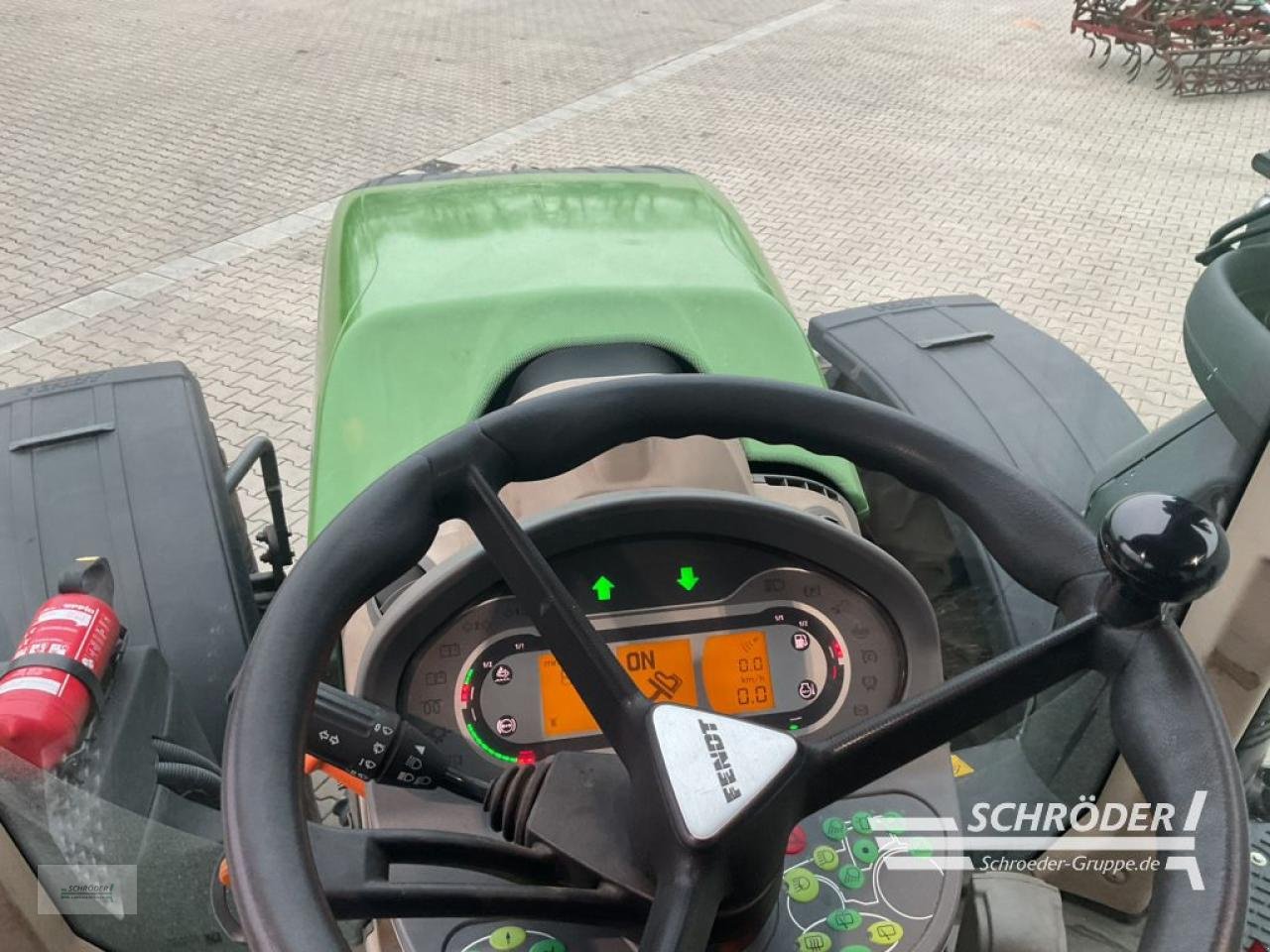 Traktor типа Fendt 718 VARIO S4 PROFI PLUS, Gebrauchtmaschine в Holdorf (Фотография 23)