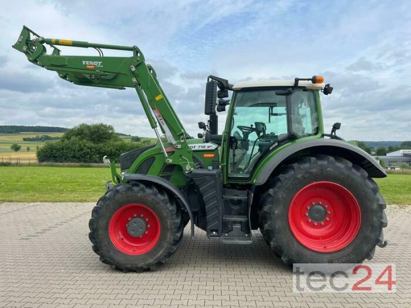 Traktor van het type Fendt 718 VARIO S4 PROFI, Gebrauchtmaschine in Brakel (Foto 9)