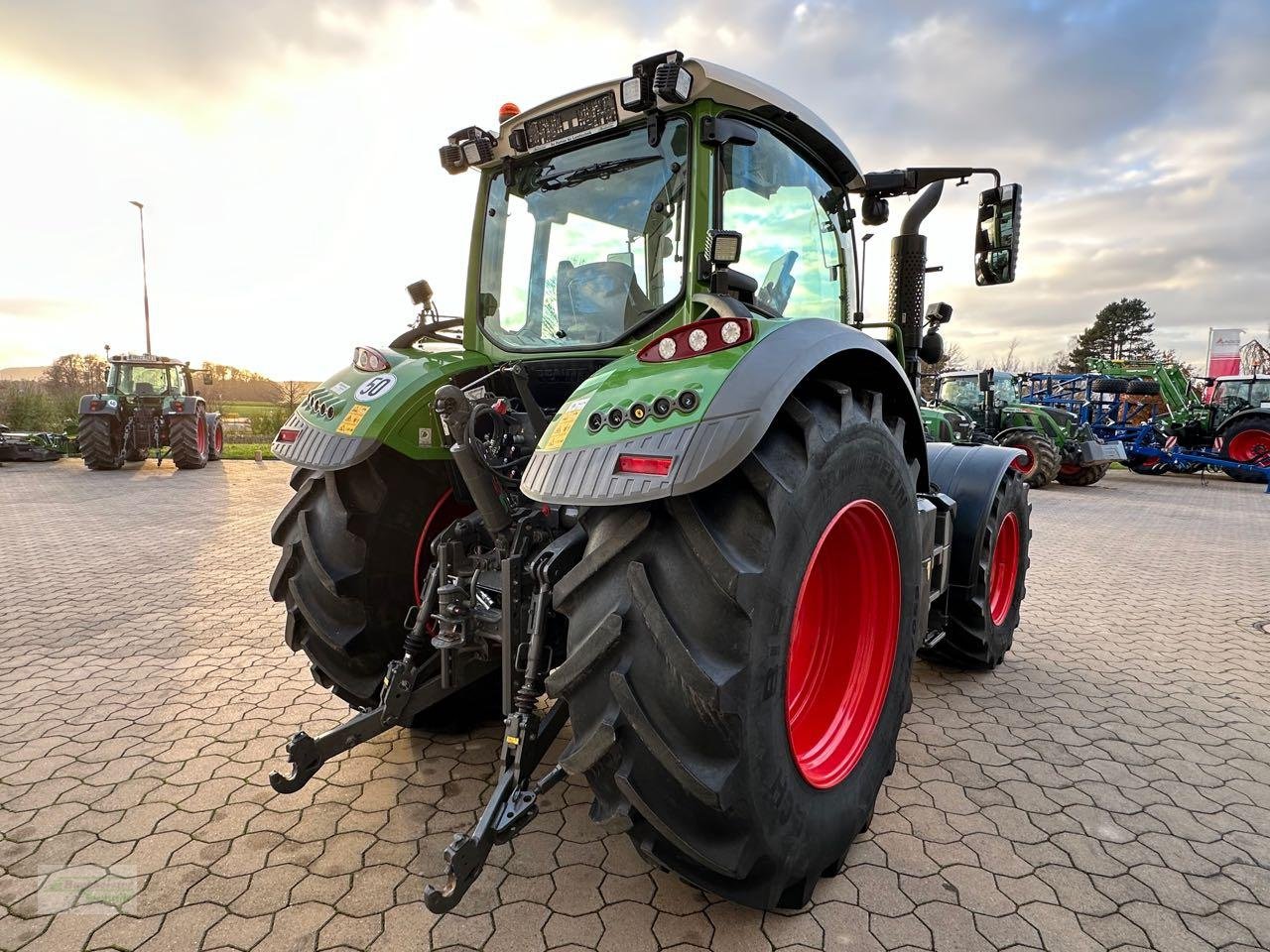 Traktor of the type Fendt 718 Vario S4 ProfiPlus, Gebrauchtmaschine in Coppenbruegge (Picture 5)