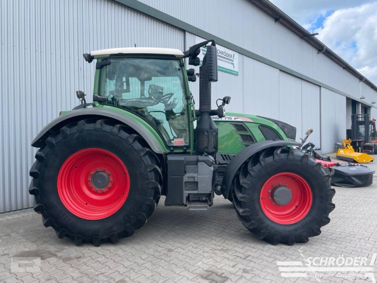 Traktor des Typs Fendt 718 VARIO SCR PROFI PLUS, Gebrauchtmaschine in Wildeshausen (Bild 2)