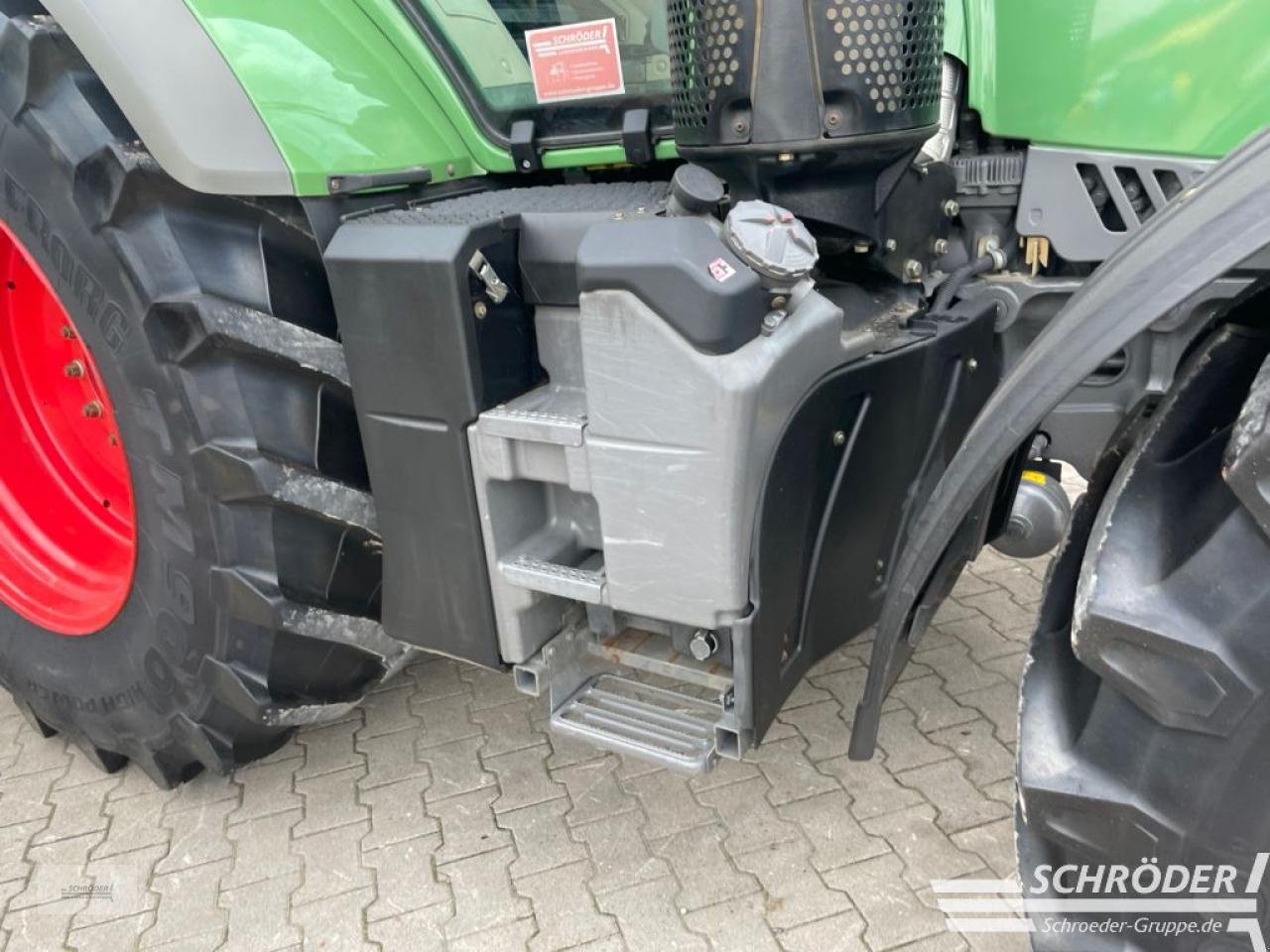 Traktor of the type Fendt 718 VARIO SCR PROFI PLUS, Gebrauchtmaschine in Wildeshausen (Picture 21)