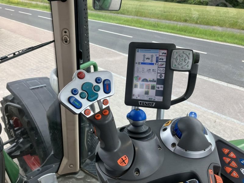 Traktor of the type Fendt 718 VARIO SCR PROFI, Gebrauchtmaschine in Birgland (Picture 23)