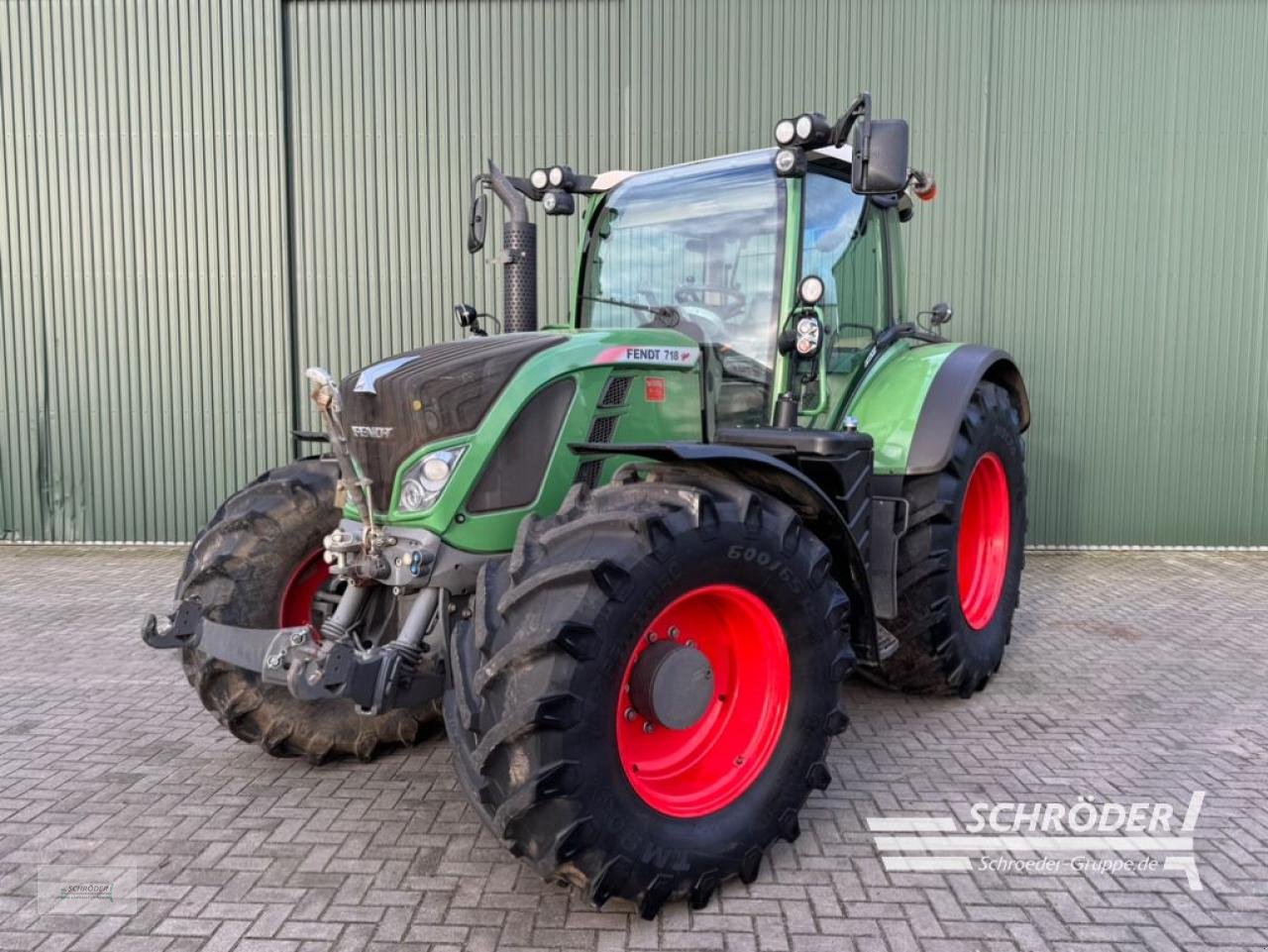 Traktor des Typs Fendt 718 VARIO SCR PROFI, Gebrauchtmaschine in Twistringen (Bild 1)