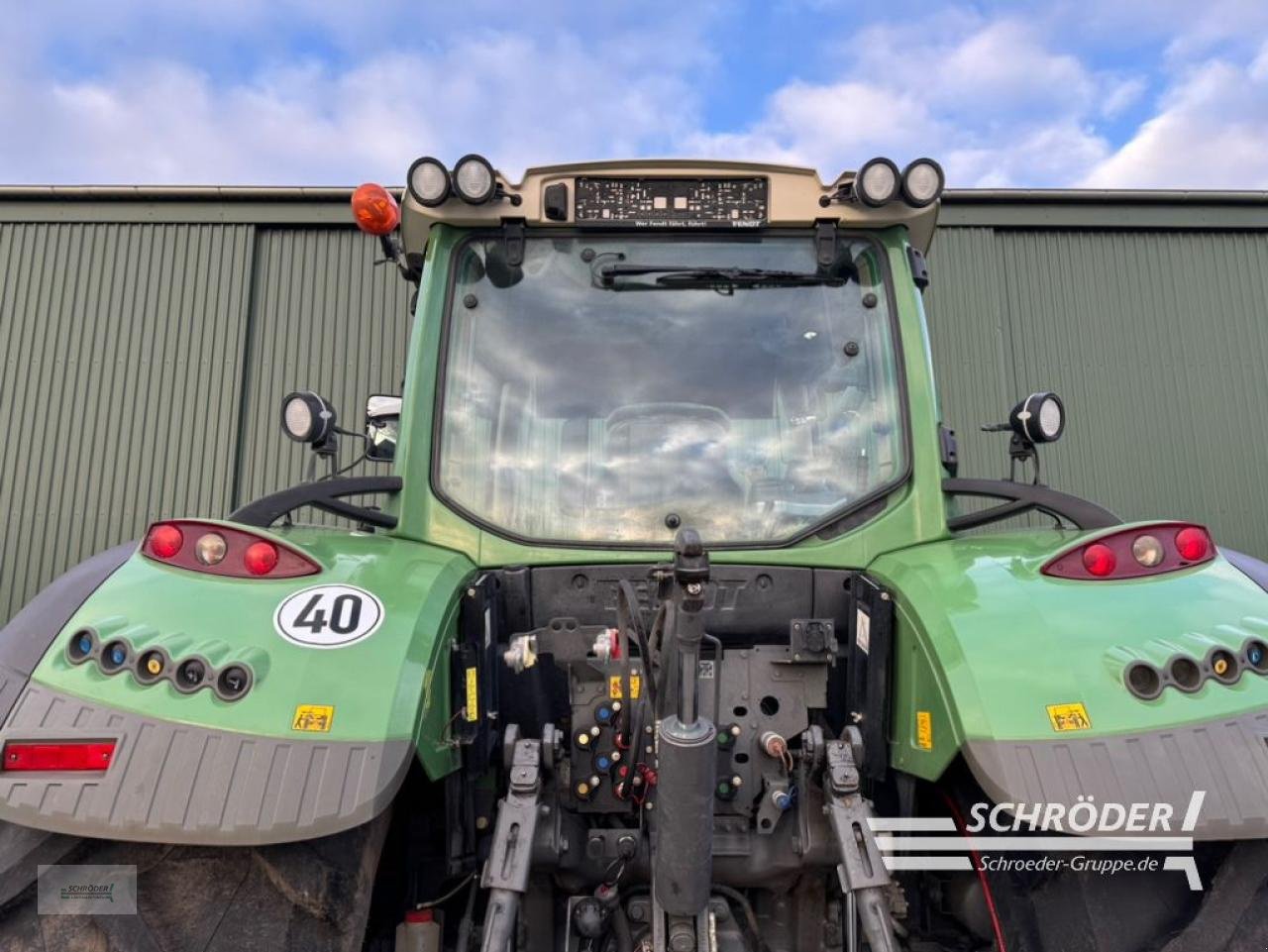 Traktor des Typs Fendt 718 VARIO SCR PROFI, Gebrauchtmaschine in Twistringen (Bild 8)