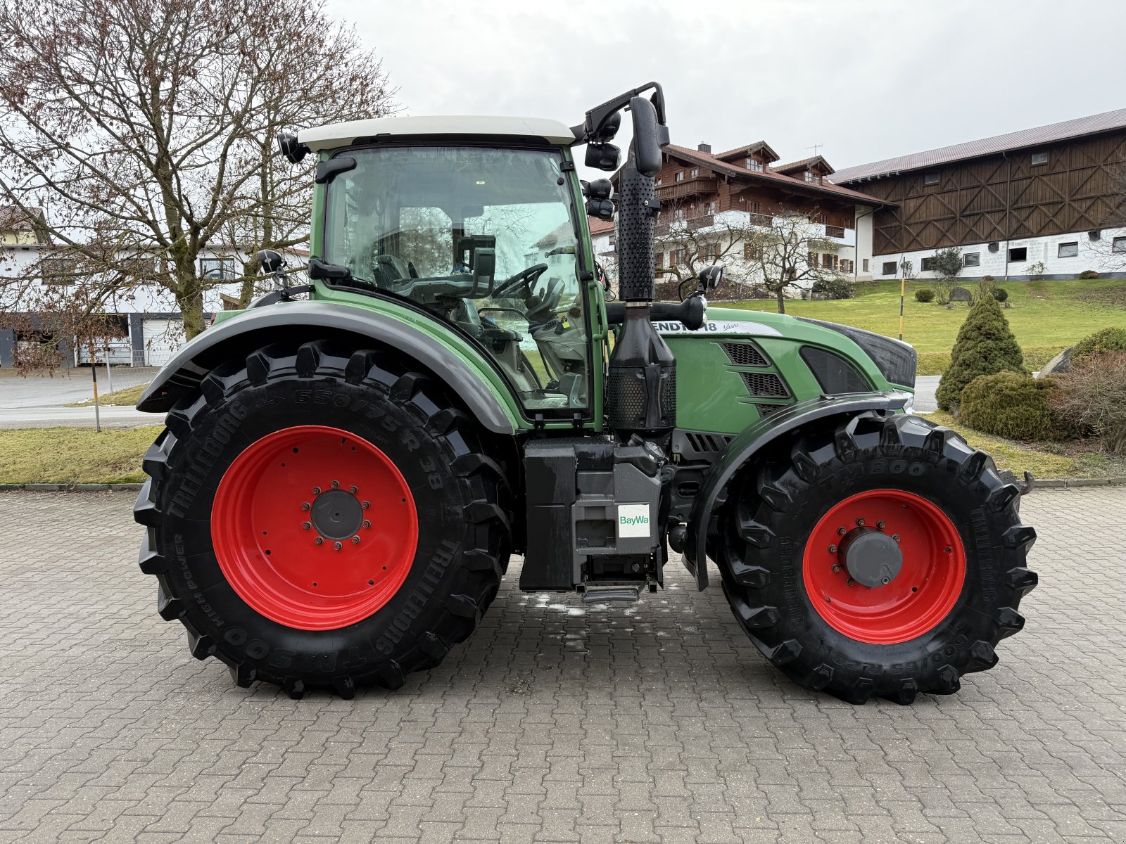 Traktor des Typs Fendt 718 Vario SCR Unfall, Gebrauchtmaschine in Neureichenau (Bild 7)