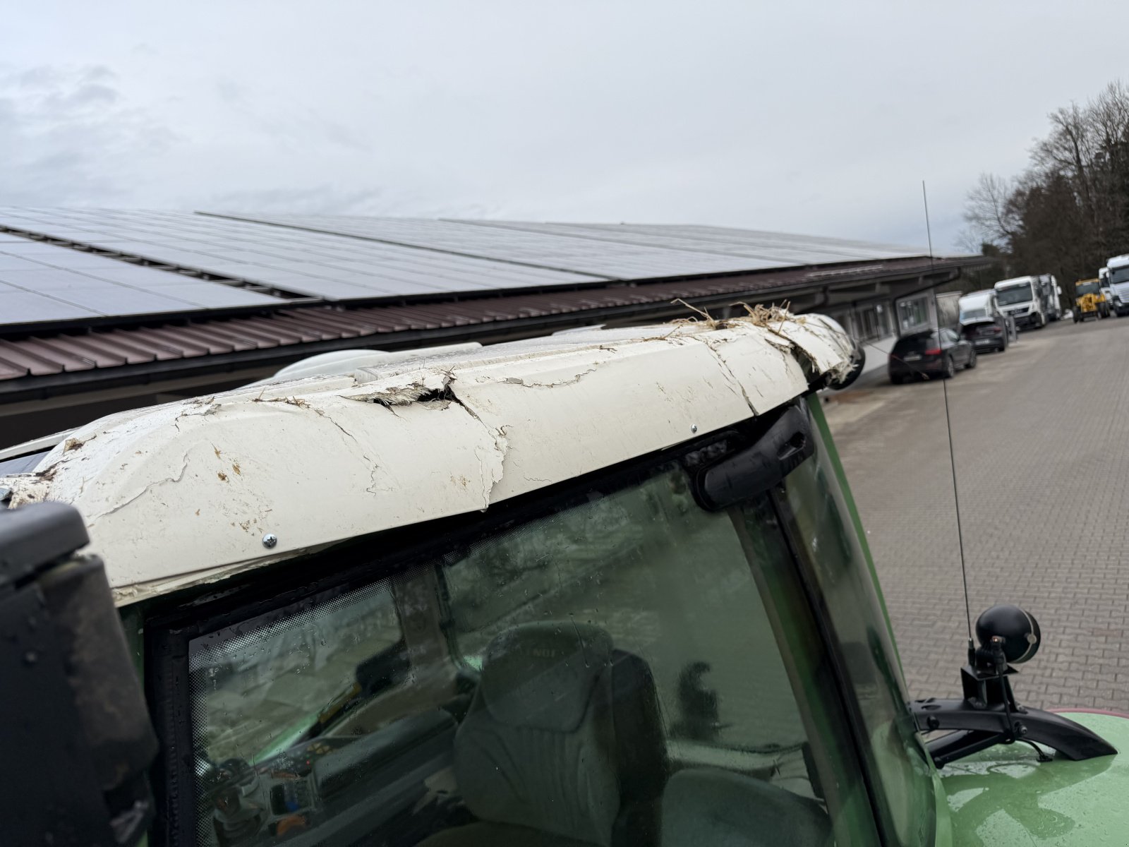 Traktor des Typs Fendt 718 Vario SCR Unfall, Gebrauchtmaschine in Neureichenau (Bild 10)