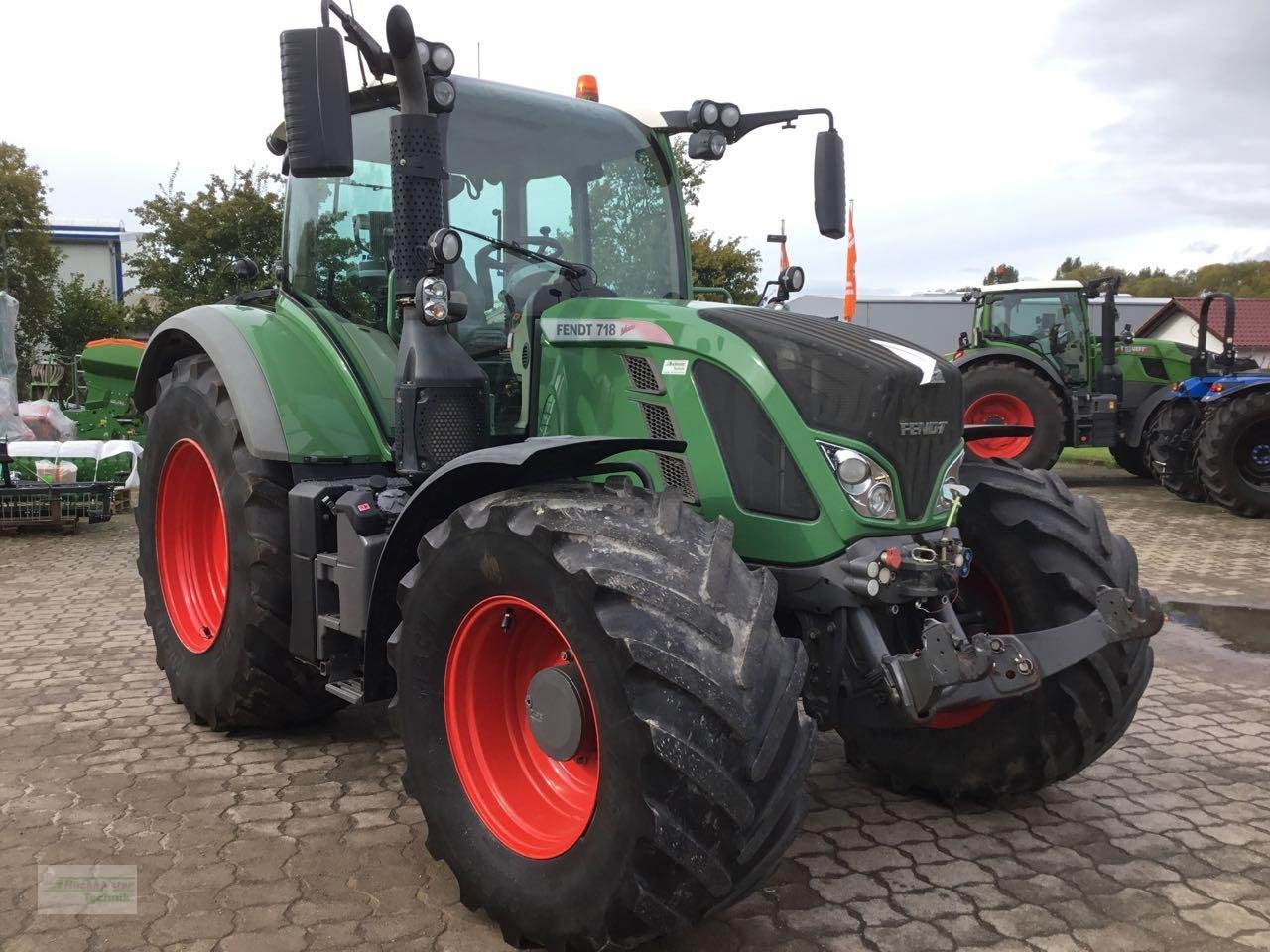 Traktor des Typs Fendt 718 Vario SCR, Gebrauchtmaschine in Coppenbruegge (Bild 1)