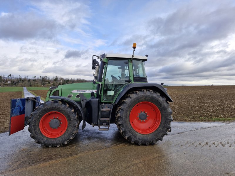 Traktor of the type Fendt 718 Vario Triebsatz Neu, Gebrauchtmaschine in Ditzingen (Picture 1)