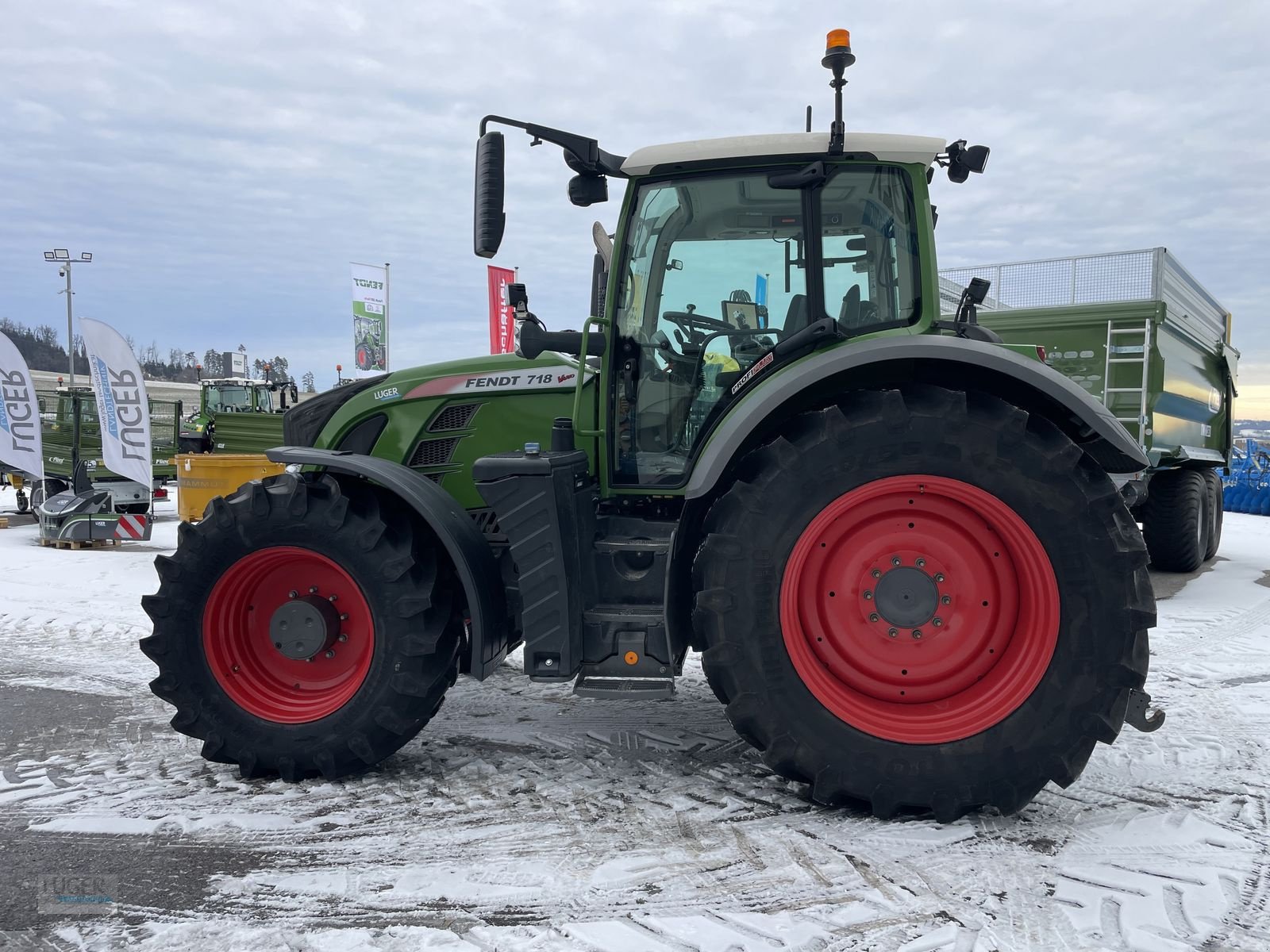 Traktor des Typs Fendt 718 Vario, Gebrauchtmaschine in Niederkappel (Bild 7)