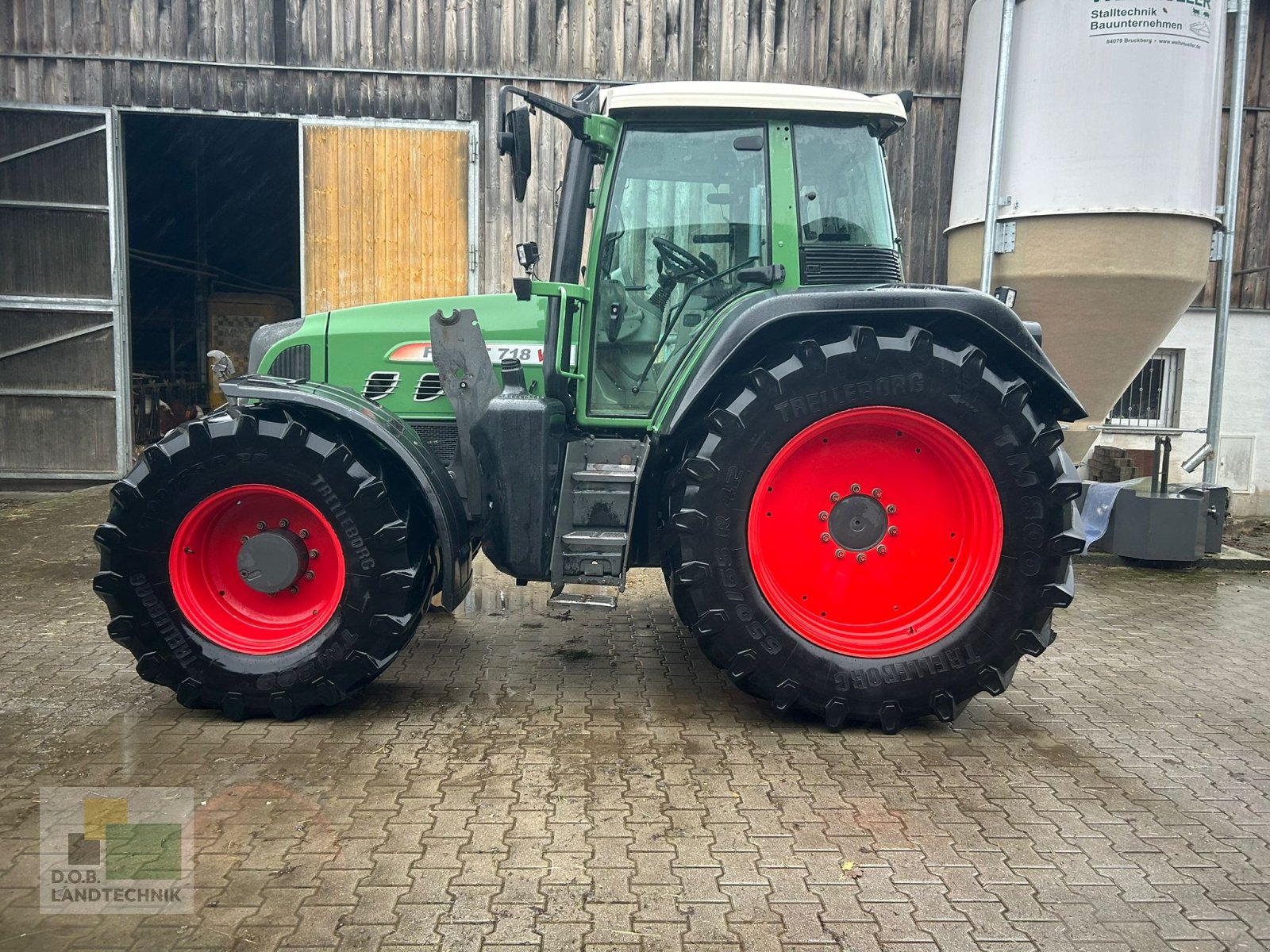 Traktor des Typs Fendt 718 Vario, Gebrauchtmaschine in Regensburg (Bild 3)