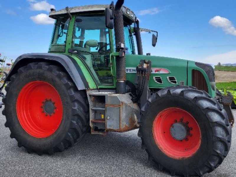 Traktor des Typs Fendt 718 Vario, Gebrauchtmaschine in Sorgues (Bild 1)