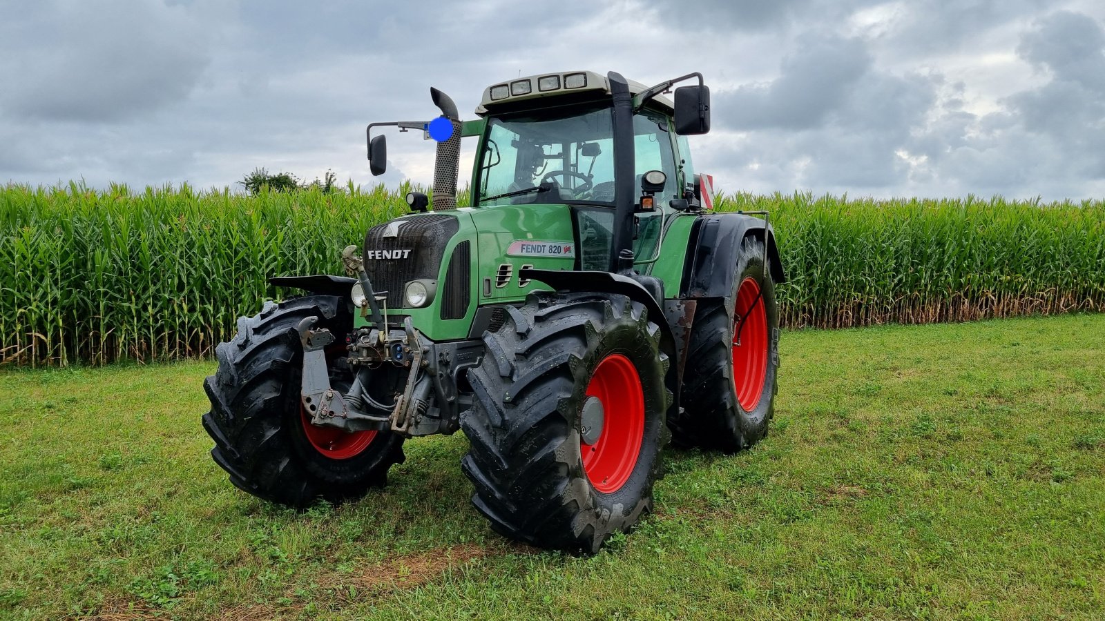 Traktor του τύπου Fendt 718 Vario, Gebrauchtmaschine σε Oettingen in Bayern (Φωτογραφία 1)