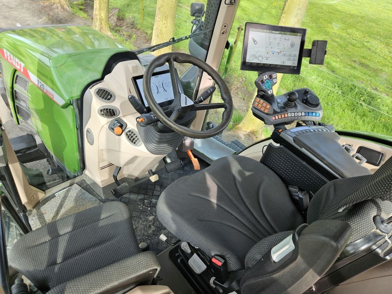 Traktor des Typs Fendt 720 Gen6 3500h (718 722 724), Gebrauchtmaschine in Bergen op Zoom (Bild 11)