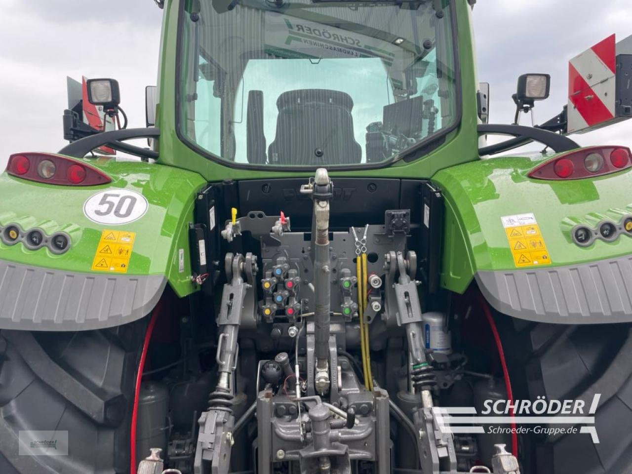 Traktor of the type Fendt 720 GEN6 PROFI PLUS, Neumaschine in Langförden (Picture 18)