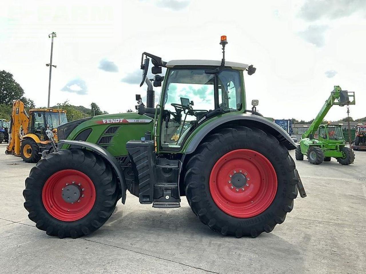 Traktor of the type Fendt 720 power + tractor (st18879), Gebrauchtmaschine in SHAFTESBURY (Picture 5)