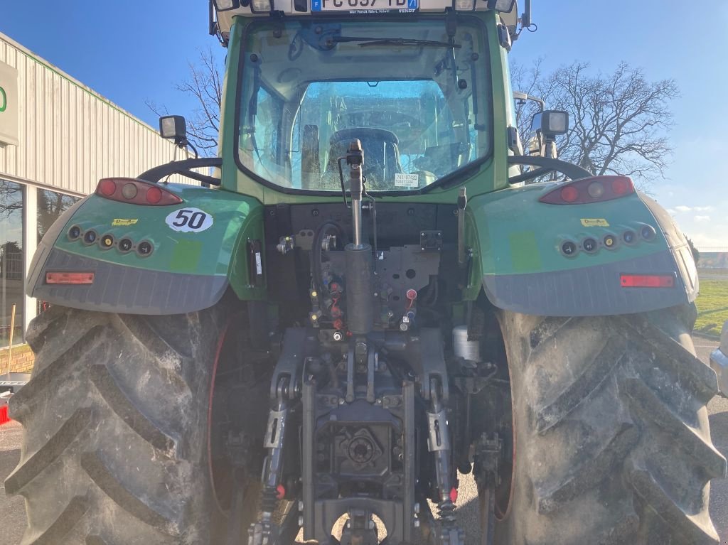 Traktor van het type Fendt 720 PROFI PLUS CHARGEUR, Gebrauchtmaschine in SAVIGNEUX (Foto 2)