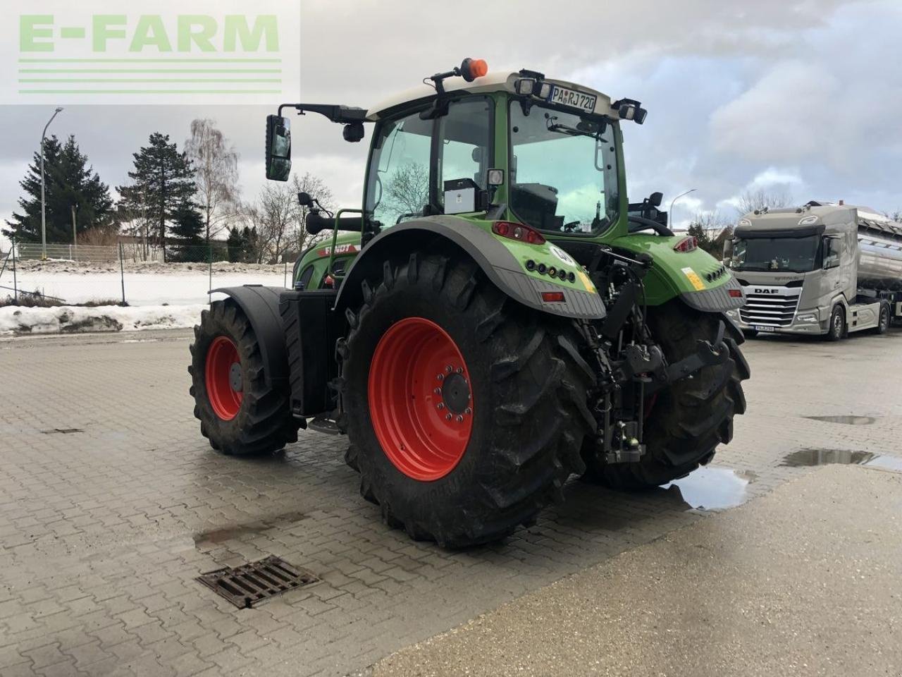 Traktor des Typs Fendt 720 profi setting 2, Gebrauchtmaschine in NEUKIRCHEN V. WALD (Bild 4)