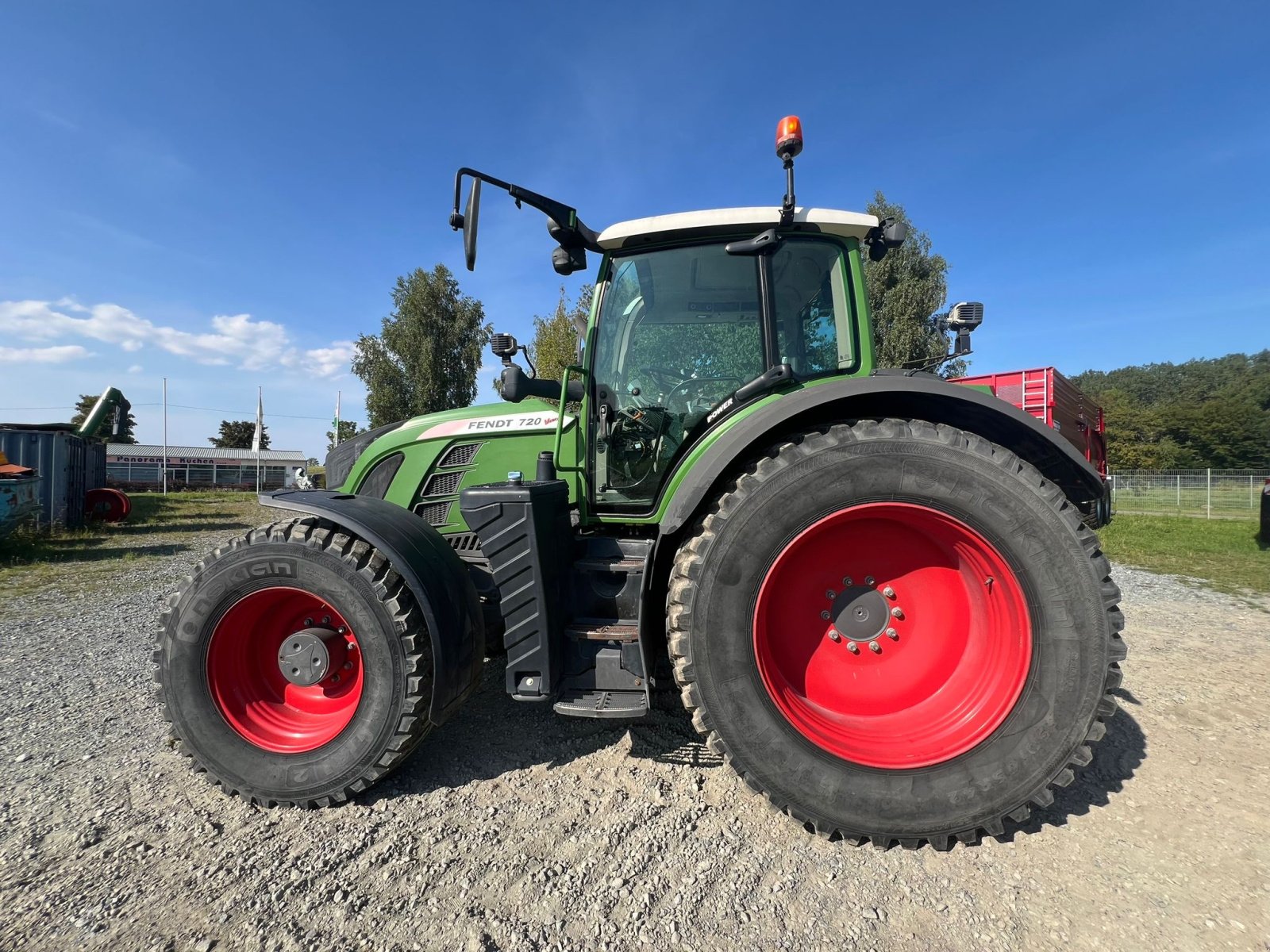 Traktor van het type Fendt 720 S4, Gebrauchtmaschine in Teschenhagen/Sehlen (Foto 3)