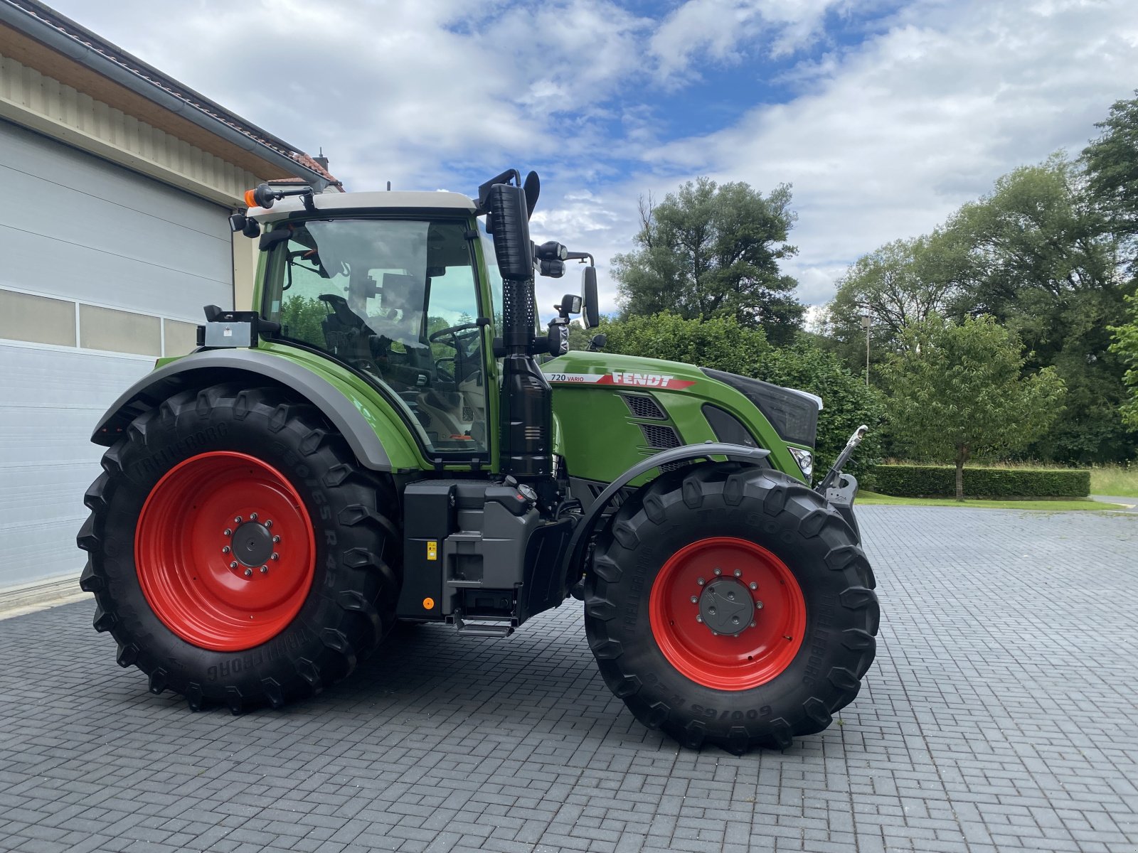 Traktor du type Fendt 720 Vario Gen.6 Profi+ Setting2 aus 2023, sehr gepflegt, Gebrauchtmaschine en Weigendorf (Photo 2)