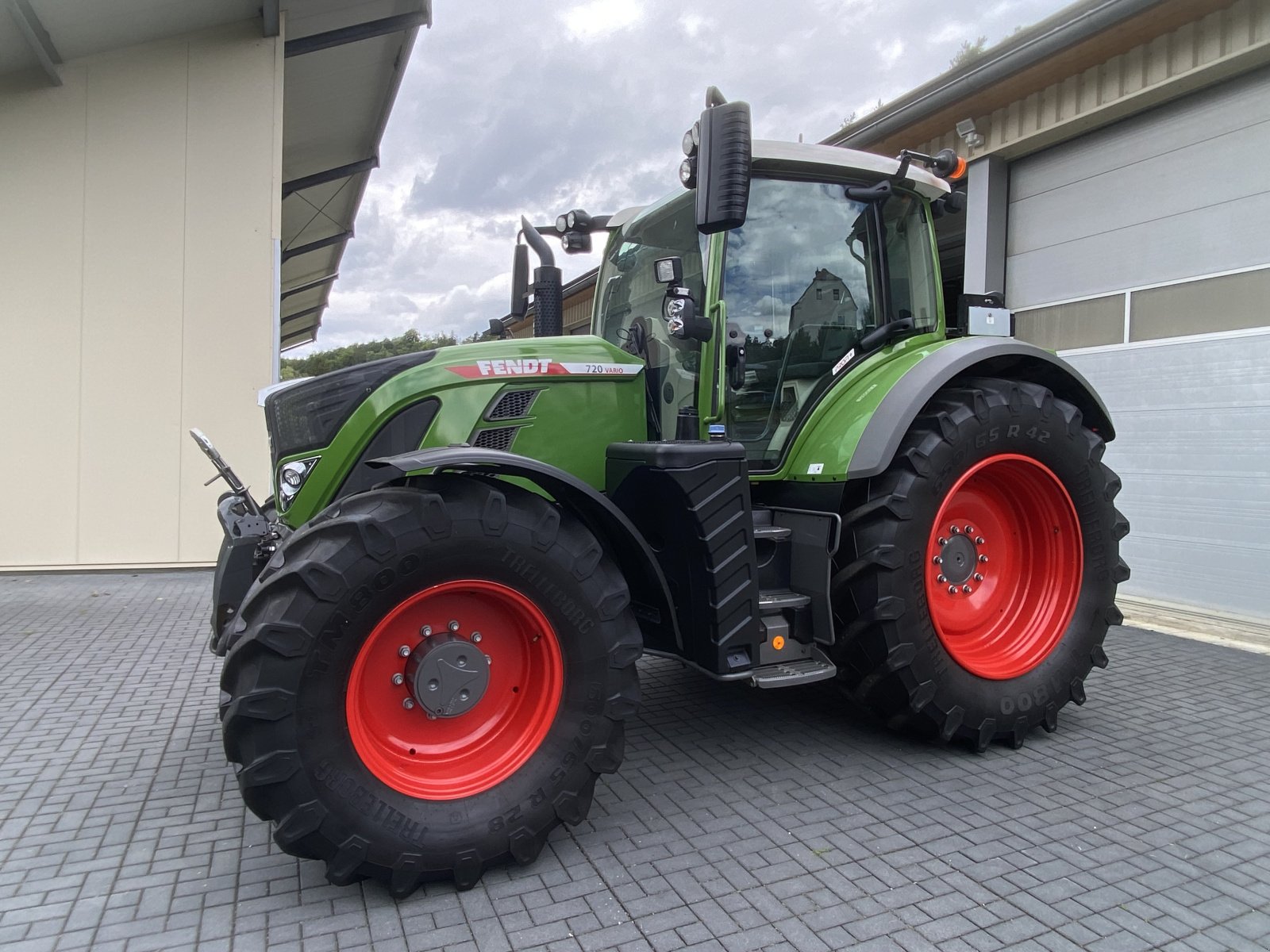 Traktor tipa Fendt 720 Vario Gen.6 Profi+ Setting2 aus 2023, sehr gepflegt, Gebrauchtmaschine u Weigendorf (Slika 5)