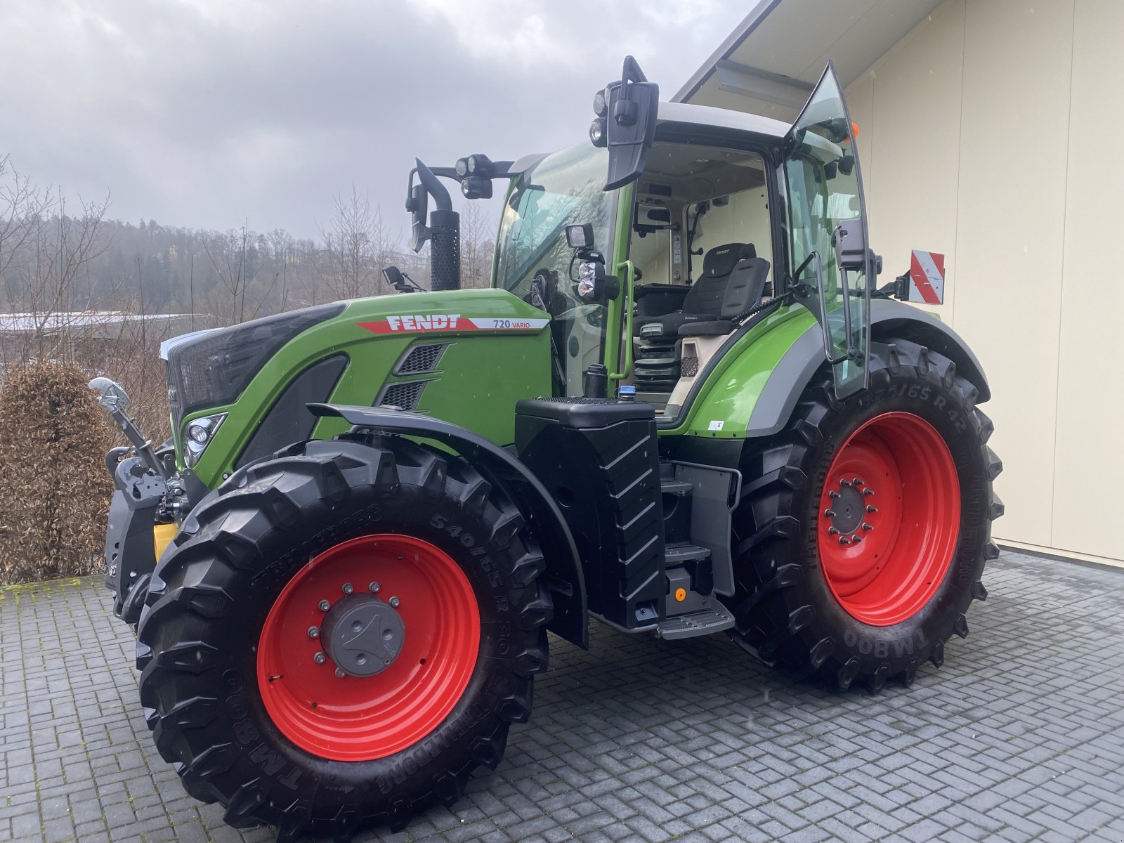 Traktor типа Fendt 720 Vario Gen.6 Profi+ Setting2 mit RTK aus 2024 (wie 722 724, kein 718), Gebrauchtmaschine в Weigendorf (Фотография 4)