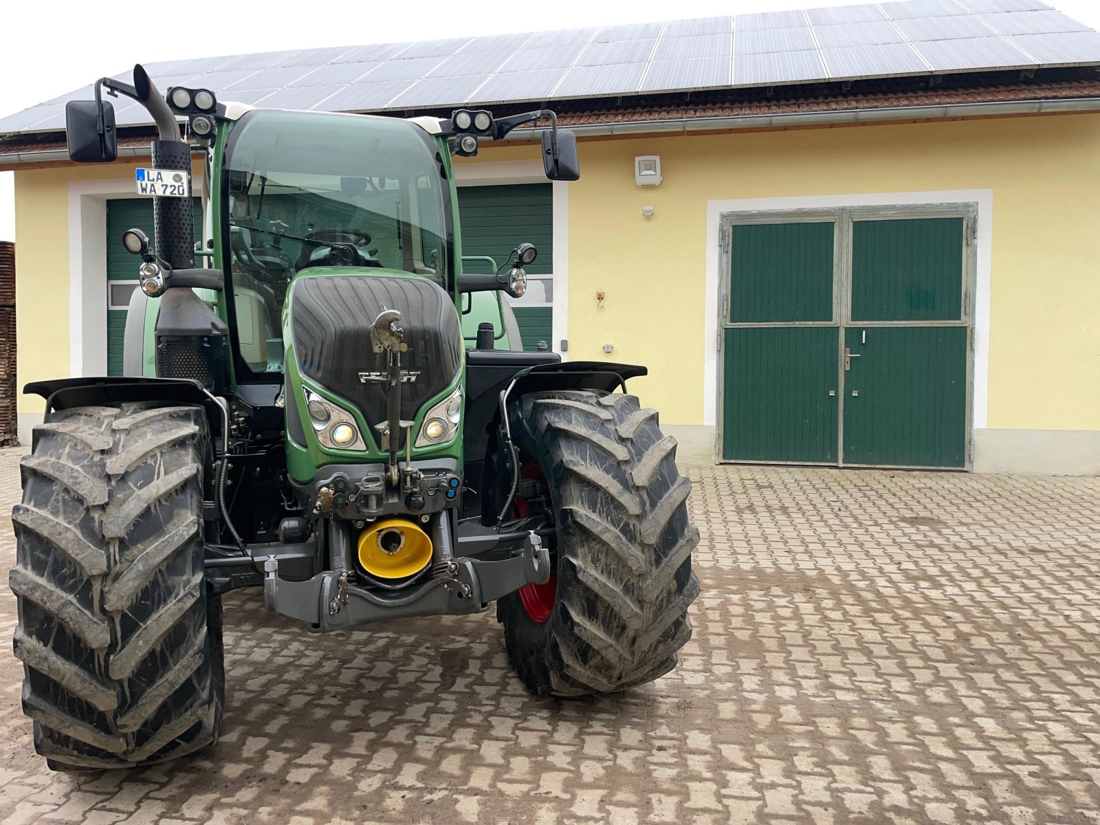 Traktor of the type Fendt 720 Vario Power, Gebrauchtmaschine in Neufahrn (Picture 5)