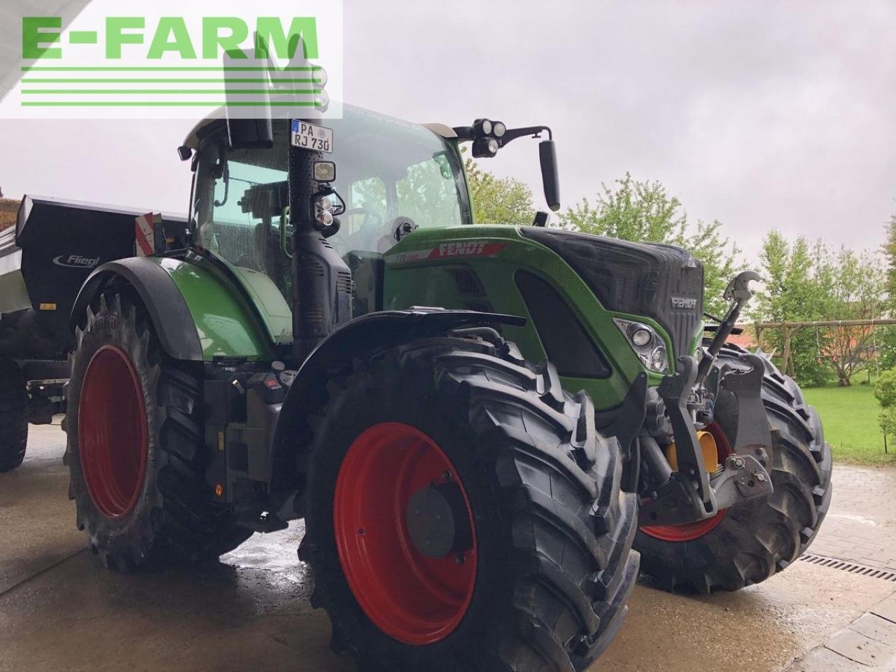 Traktor des Typs Fendt 720 vario profi Profi, Gebrauchtmaschine in NEUKIRCHEN V. WALD (Bild 4)